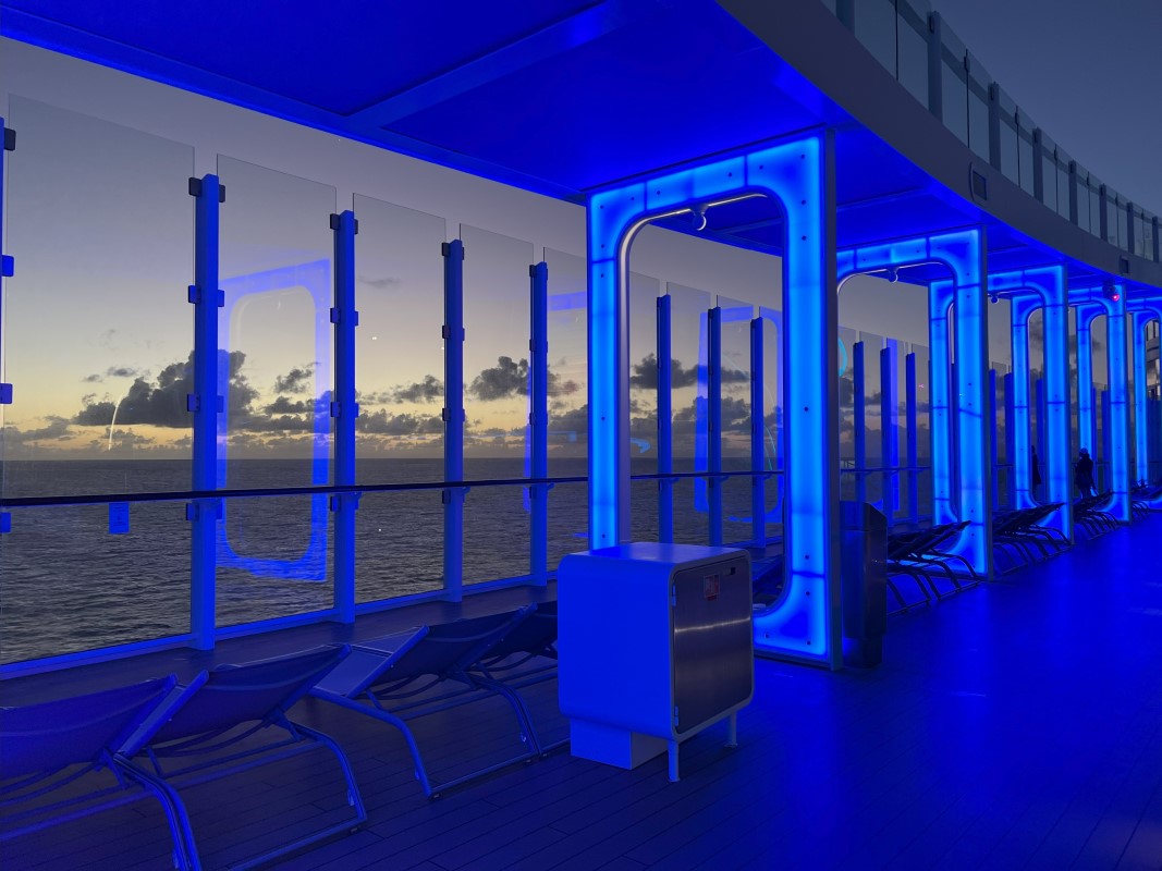 A blue lit room on the celebrity apex.